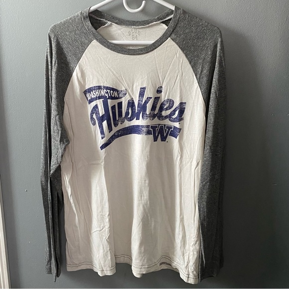 Tops - 3/$22 University of Washington baseball long sleeve t-shirt